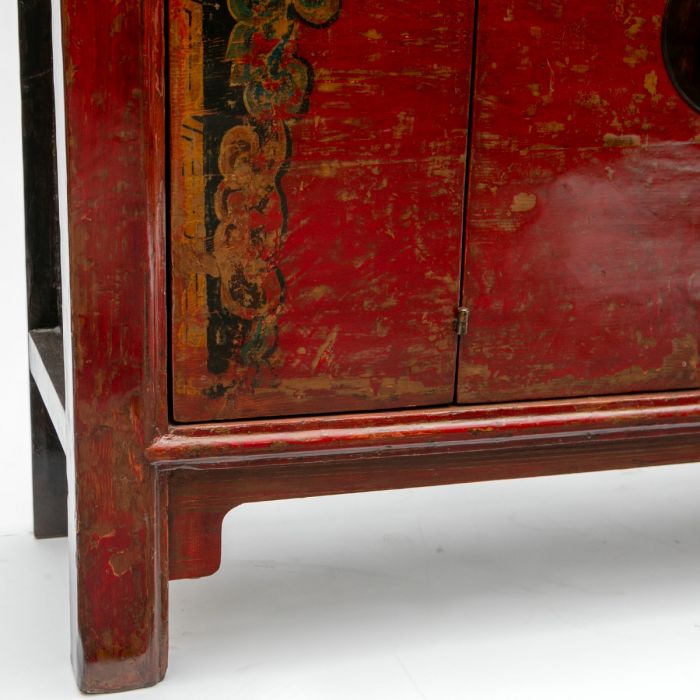 Red Lacquer Cabinet From Gansu - 19th Century