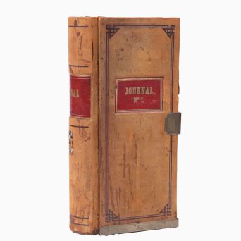 Stor regnskabsjournal i læder med messingbeslag – Danmark, 1873