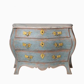 Svensk bombéformet rokoko kommode, 1750-1770