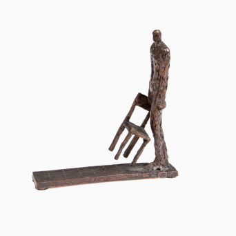 Joachim Bang – “Mand med stol” bronzeskulptur