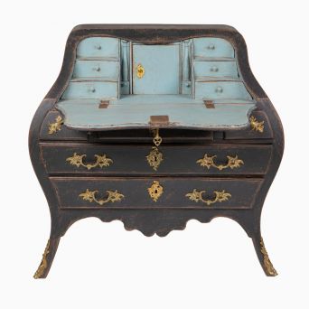 Svensk sortmalet rokokochatol, ca. 1770