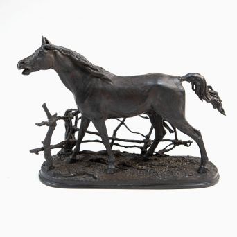 Pierre-Jules Mêne - Skulptur af araberhingst i indhegning