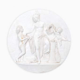 Bertel Thorvaldsen “Barndom eller forår”, rundt relief i hvidmalet gips