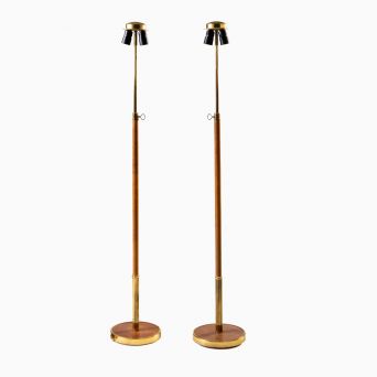 Par justerbare standerlamper fra Lysberg, Hansen & Therp