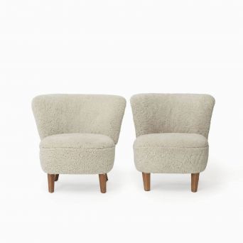 Pair of lounge chairs with lambskin. Danish design 1940-1950