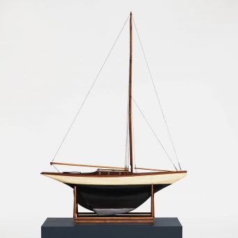 "Pond Yacht" model ship