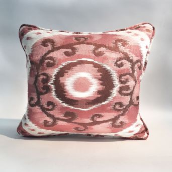 Cushion with piping