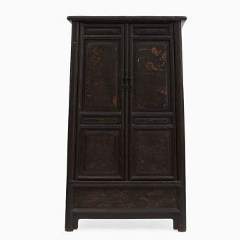 18th Century Chinese Qing Dynasty Cabinet with Original Décor
